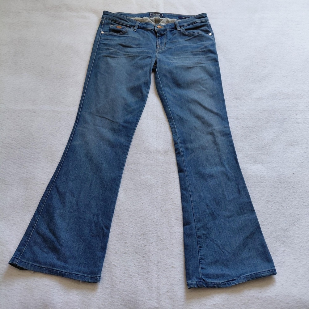 Guess Womens  Foxy Flare Jeans Size 31 Medium Wash Blue Denim Low Rise Y2K Vtg